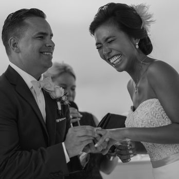 Eduardo Quintero Photography - All smiles in Kevin and Lauren´s wedding at Hyatt Ziva Cancun - Event Photography Near Me Eduardo Quintero Photography - All smiles in Kevin and Lauren´s wedding at Hyatt Ziva Cancun - Event Photography Near Me