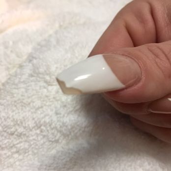 Tulip's Nail Salon - Chipping gel polish - Nail Salons Near Me - Wilmington, Delaware