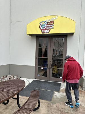 Harden’s Hamburgers & More by null