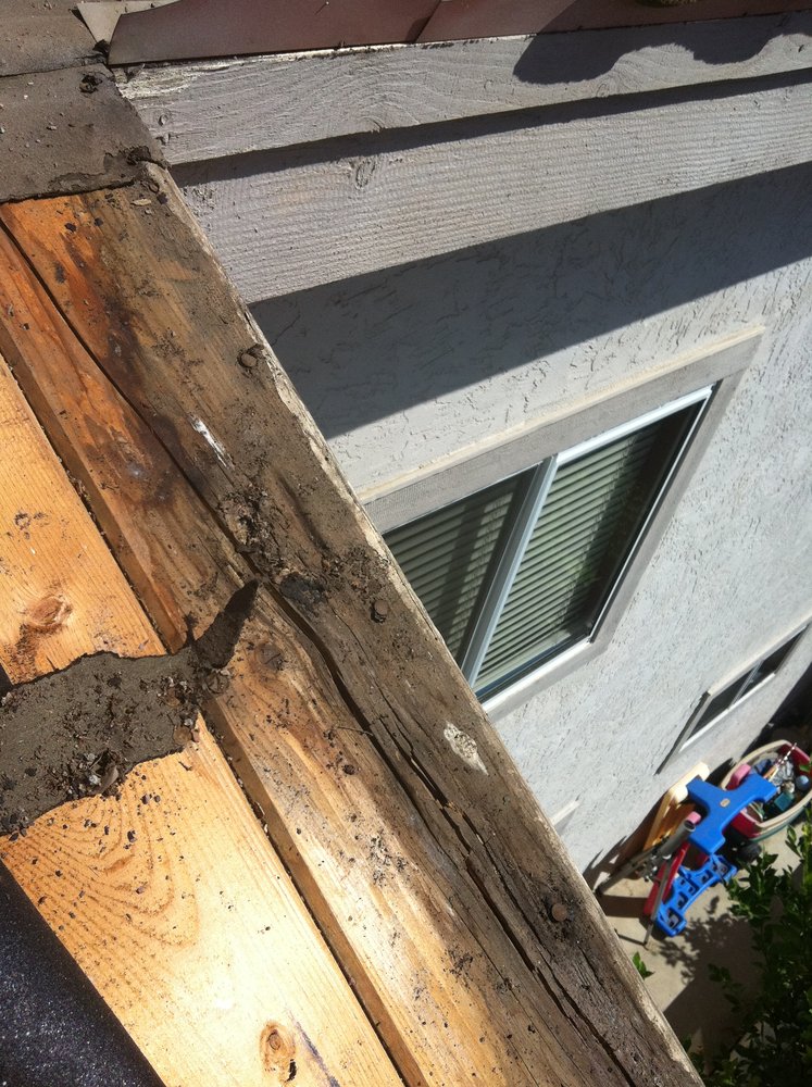 Slide of Zavala Roofing