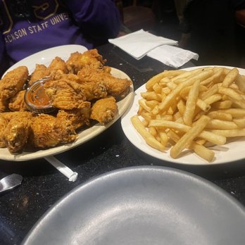 Stan's Restaurant & Bar - Fried Wings and French Fries - Seafood Near Me - Washington, DC, District of Columbia