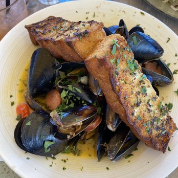 Driftwood Kitchen - Steamed Washington Mussels - Seafood Near Me - Laguna Beach, California Driftwood Kitchen - Steamed Washington Mussels - Seafood Near Me - Laguna Beach, California