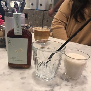 Élan Cafe - Cold brew coffee - Cafes Near Me - London, XGL