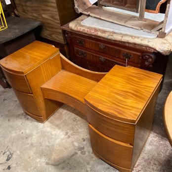 Grow Antiques - Antiques Near Me - Columbia, South Carolina Grow Antiques - Antiques Near Me - Columbia, South Carolina