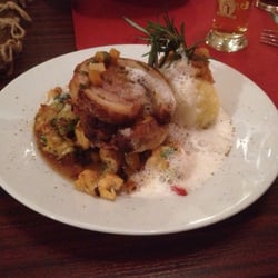 Quer Beet - Rollbraten mit Saisongemüse