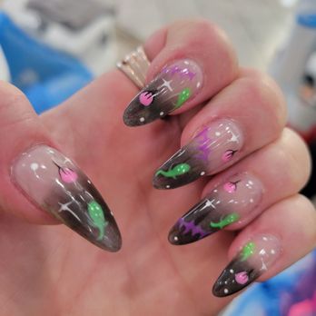 Wonders Nails & Spa - My girl Ly always knocked in out of the park. She hand painted all of this. I love the fact that they are even open on Sunday. - Nail Salons Near Me - Wichita, Kansas Wonders Nails & Spa - My girl Ly always knocked in out of the park. She hand painted all of this. I love the fact that they are even open on Sunday. - Nail Salons Near Me - Wichita, Kansas