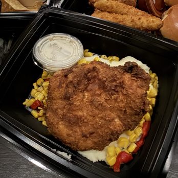 BJ's Restaurant & Brewhouse - Country Fried Chicken - Pizza Near Me - Rancho Cucamonga, California