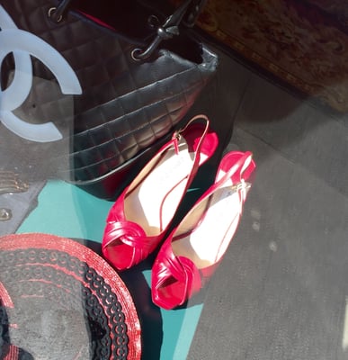 Madame Pauline Vintage by null