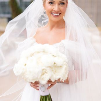 Aline Bichara Floral Studio - Wedding Planning Near Me Aline Bichara Floral Studio - Wedding Planning Near Me