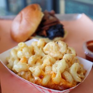 Righteous ‘Que on Yelp