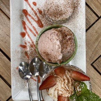 Parada - Dessert sampler with Alfajores Carlitos and Suspiro a la Limena - Peruvian Near Me - Walnut Creek, California Parada - Dessert sampler with Alfajores Carlitos and Suspiro a la Limena - Peruvian Near Me - Walnut Creek, California