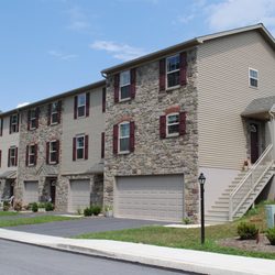 Village Realty Apartment Rentals - Manchester Springs Townhomes