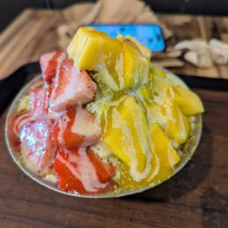 Mango and strawberry matcha snow