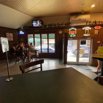 Za's Pizza Pub - Interior - Pizza Near Me - Louisville, Kentucky Za's Pizza Pub - Interior - Pizza Near Me - Louisville, Kentucky