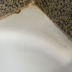 La Quinta Inn by Wyndham Abilene - This is the bathtub corner in the second room