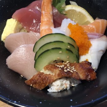 Fujisan Sushi - Chirashi bowl - Sushi Bars Near Me - El Centro, California