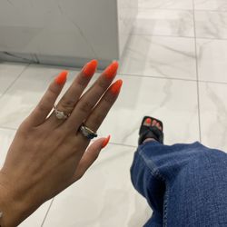 Lemon Drop Nail Bar