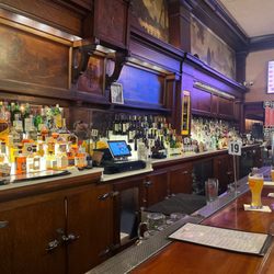 Adams Street Brewery - Bar!