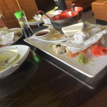 Sakura Sushi and Grill - Didn't clean table at all - Sushi Bars Near Me - Chesapeake, Virginia