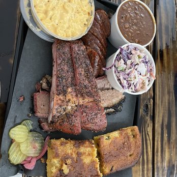 A&M BBQ - Brisket, ribs, mac&cheese, apple slaw, reg & jalapeño cornbread, beans ( these beans are EXCELLENT!) - Barbeque Near Me - Sebastopol, California