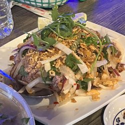 Cutie Lounge - Mango and squid salad