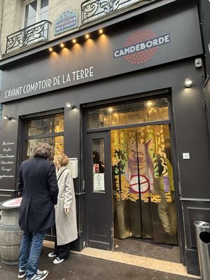 L’Avant Comptoir de la Terre by null