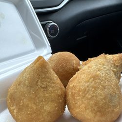 Oliveira's Market - Coxinha