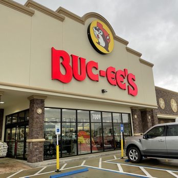 Buc-ee’s - Gas Stations Near Me - Fort Valley, Georgia