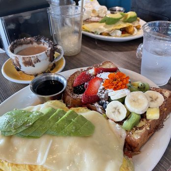 Bistro Cafe - Vegetarian omelette and French toast - Breakfast & Brunch Near Me - Miami, Florida Bistro Cafe - Vegetarian omelette and French toast - Breakfast & Brunch Near Me - Miami, Florida
