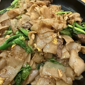 Siam Station - Pad see ew - Thai Near Me - Yorba Linda, California Siam Station - Pad see ew - Thai Near Me - Yorba Linda, California