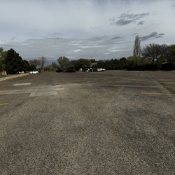 Shadow Hills Golf Course - Empty Shadow Hills Golf Course parking lot and I wasn't allowed to play because the owner said so.  Ridiculous.