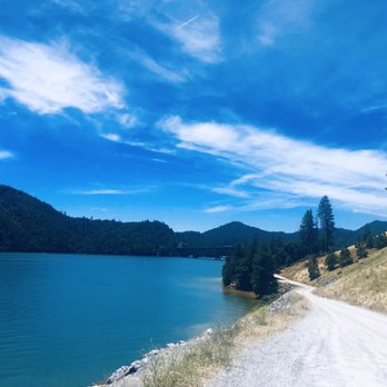 Bridge Bay At Shasta Lake - Dirt road - Boating Near Me - Redding, California Bridge Bay At Shasta Lake - Dirt road - Boating Near Me - Redding, California