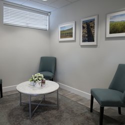 Napa Dentist - Deirdre Burke - Napa Dentist Deirdre Burke - Dental Practice Lobby - Napa Valley Cosmetic Dentistry & Invisalign Specialist