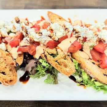 Mannino's - Bruschetta con Gorgonzola - Italian Near Me - Moyock, North Carolina Mannino's - Bruschetta con Gorgonzola - Italian Near Me - Moyock, North Carolina