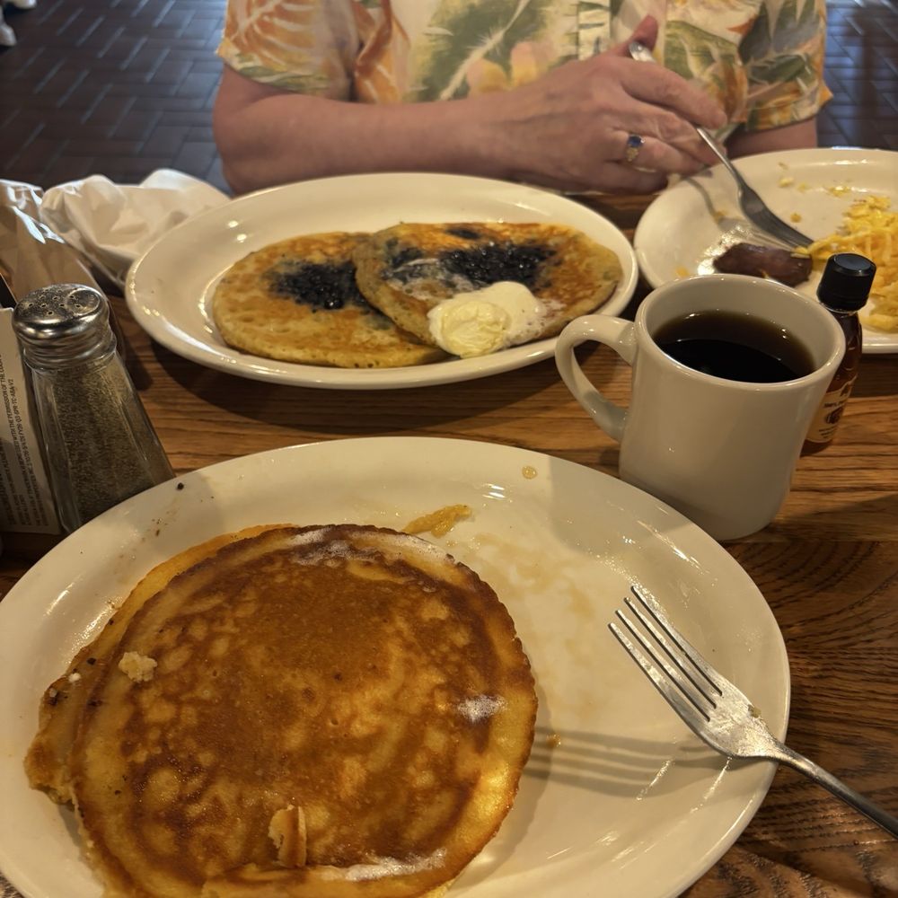 Cracker Barrel Old Country Store - Grandmas sampler - American Near Me - Sulphur, Louisiana Cracker Barrel Old Country Store - Grandmas sampler - American Near Me - Sulphur, Louisiana