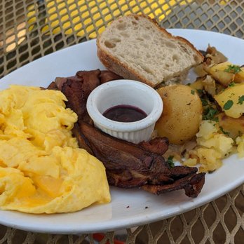 Sunflower Caffe - American Breakfast - Coffee & Tea Near Me - Sonoma, California Sunflower Caffe - American Breakfast - Coffee & Tea Near Me - Sonoma, California