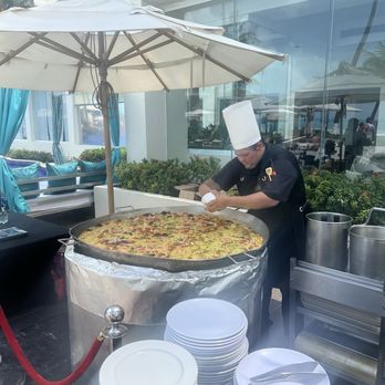 Dreams Sands Cancun Resort & Spa - Paella on the Pool Patio - Resorts Near Me - Cancún, ROO Dreams Sands Cancun Resort & Spa - Paella on the Pool Patio - Resorts Near Me - Cancún, ROO