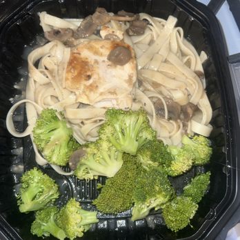 Lariat Steakhouse & Grill - Chicken Marsala - Steakhouses Near Me - Peoria, Illinois