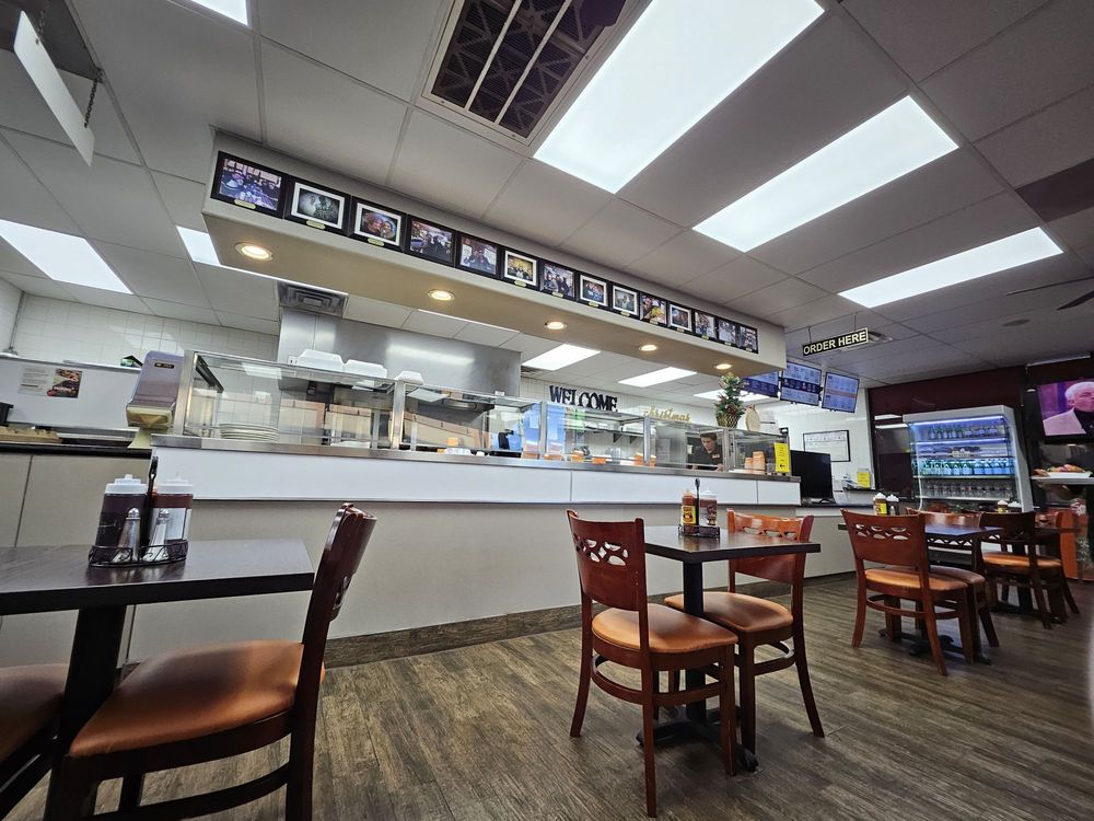 Nevada Chicken Cafe - Photo 2