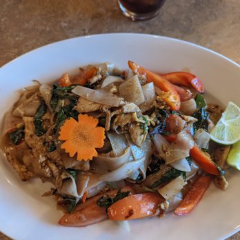 Mr Thai Bistro - Drunken Noodles w/ Chicken - Thai Near Me - Gilbert, Arizona Mr Thai Bistro - Drunken Noodles w/ Chicken - Thai Near Me - Gilbert, Arizona