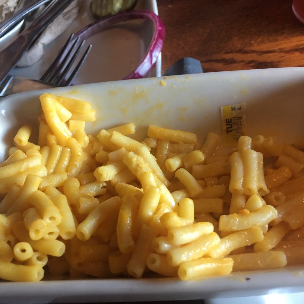 Applebee's Grill + Bar - My child was eating their macaroni and cheese and saw the expiration tag from either this meal or another one. - American Near Me - El Centro, California