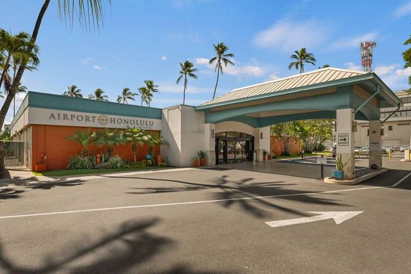 Airport Honolulu Hotel, Trademark Collection by Wyndham by null