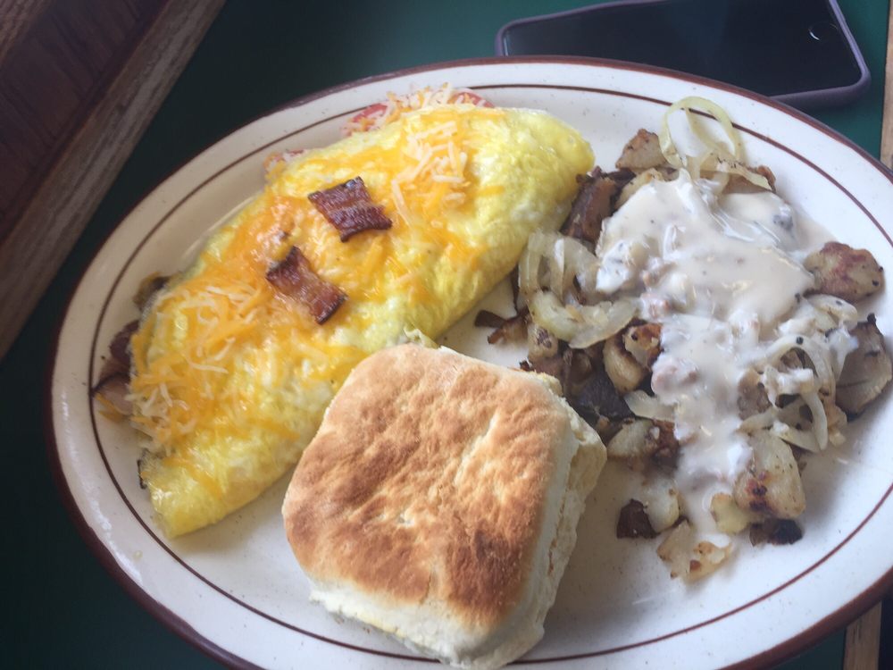 PEPPER TREE SAUSAGE HOUSE 17 Photos & 98 Reviews 1125 Salem Ave SE