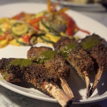 CAPS Supper Club & Bar - Rack of Lamb - Music Venues Near Me - Houston, Texas