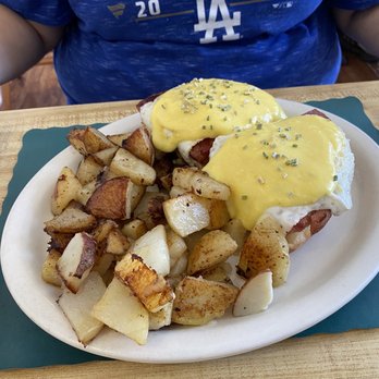 Old Filling Station - a plate of food with potatoes and eggs - New American Near Me - Benton, Pennsylvania