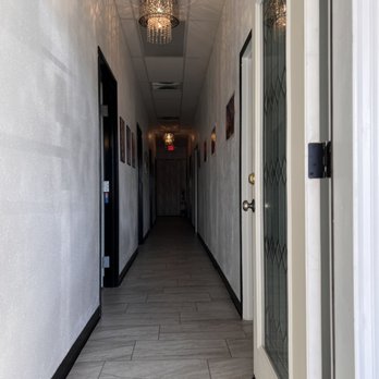 Green Leaf Body and Foot Massage - Hallway - Massage Therapy Near Me - Gilbert, Arizona Green Leaf Body and Foot Massage - Hallway - Massage Therapy Near Me - Gilbert, Arizona