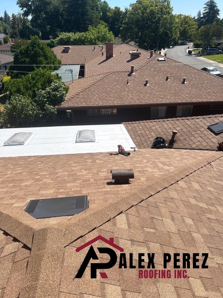 Slide of Alex Perez's Roofing