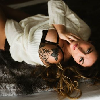 Rebekkah Hanford Photography - Your body is the canvas, you are the masterpiece. - Boudoir Photography Near Me Rebekkah Hanford Photography - Your body is the canvas, you are the masterpiece. - Boudoir Photography Near Me