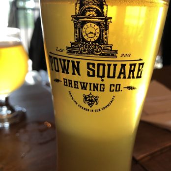 Town Square Brewing - Sterling Silver Pilsner beer - Brewpubs Near Me - Edmonton, Alberta Town Square Brewing - Sterling Silver Pilsner beer - Brewpubs Near Me - Edmonton, Alberta