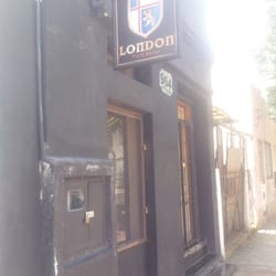 London Pub e Bistrô - Fachada do London Pub.